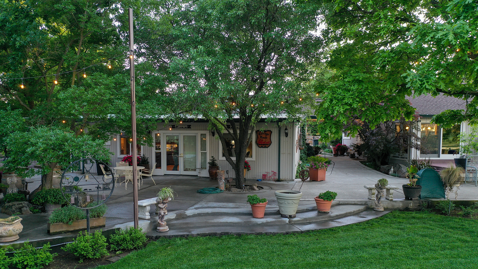 Gallery Gardens at Hilcrest